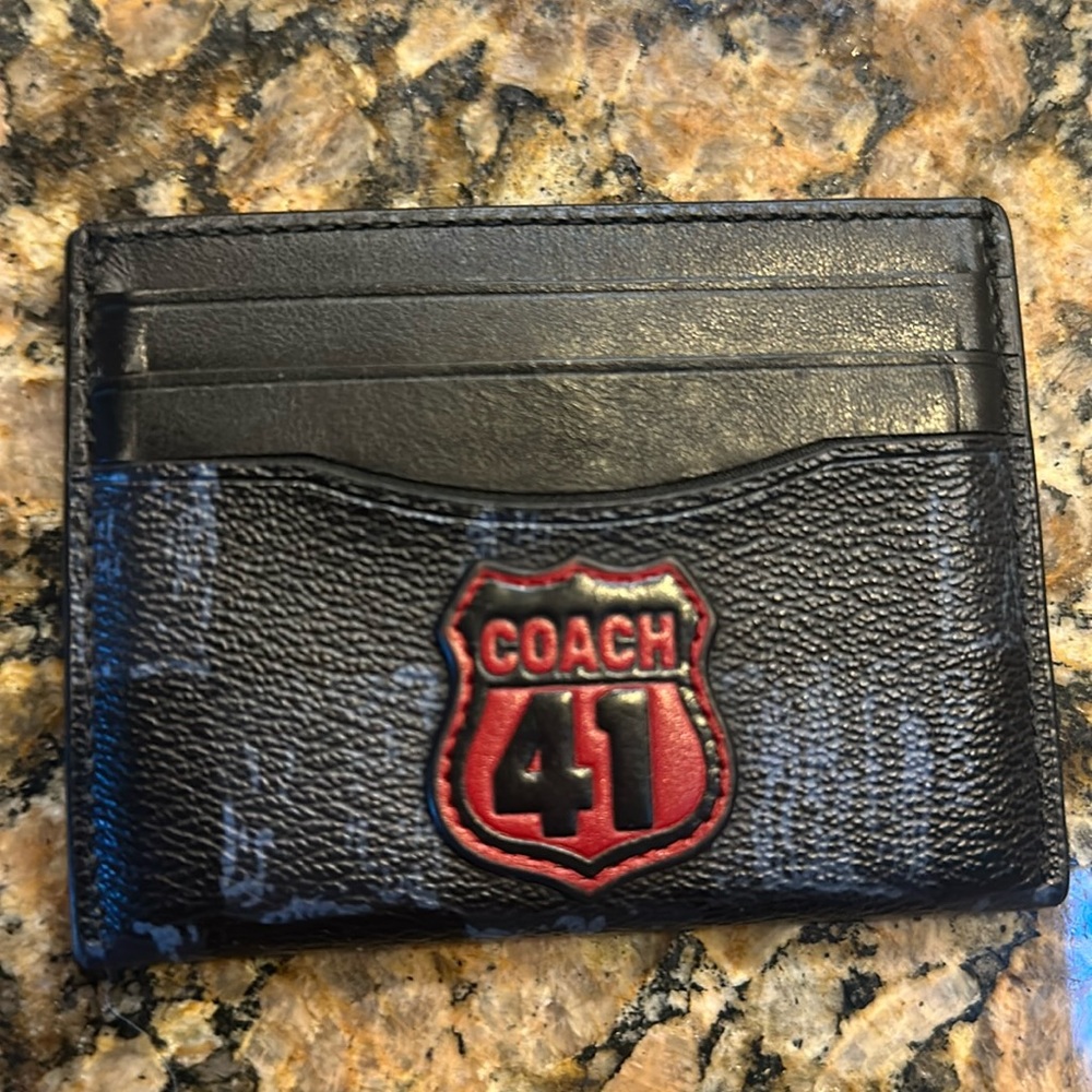 Coach id wallet
